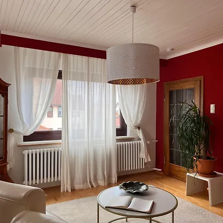 Paul Og Apartment Floh
